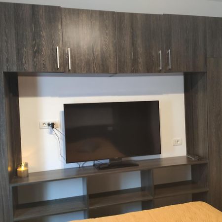 Christie'S Central Apartment Bucureşti Ngoại thất bức ảnh
