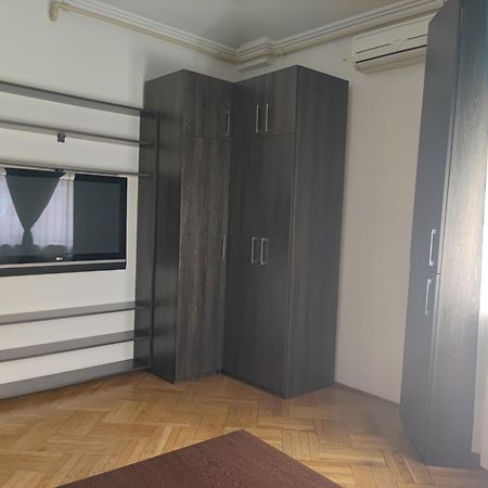 Christie'S Central Apartment Bucureşti Ngoại thất bức ảnh